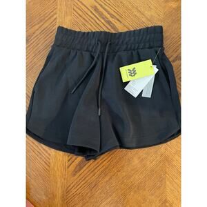 NWT All in Motion XS Airy Sleek Shorts Black 3” inseam High Rise